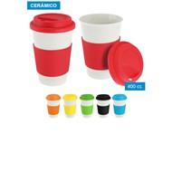 Vaso Cerámico
CÓDIGO: CCM17
Vaso cerámico blanco de 400 ml, con tapa y grip (mango) texturado de silicona de color. Presentación en caja de cartón blanco.
IMPORTANTE: Vaso NO térmico.
• Capacidad: 400 ml.
• Tamaño: Ø 9 x 12.6 cm.
• Colores: Rojo (03), Naranjo (04), Amarillo (05), Verde (06), Negro (08), Celeste (19).
• Impresión en: Serigrafía