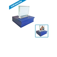 Marco de cristal con base
CÓDIGO: CCMC01
Trofeo en cristal modelo con base. Presentación en caja de cartón forrado. 
Tamaño: 9 x 13 cms.
• Material: Cristal.
• Impresión en: Sublimación full color.